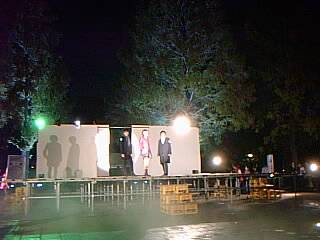 �R���e�X�g���i